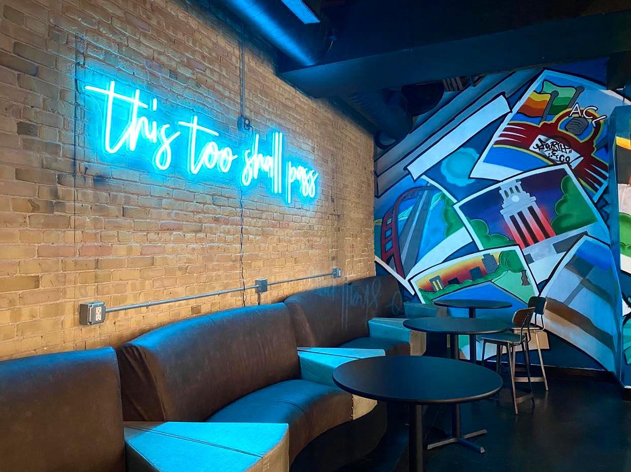 Fourth and Co - Downtown Austin Bar & Grill